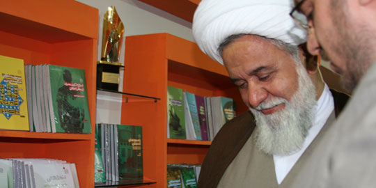 بازدید آیت‌الله رشاد از بیست و هفتمین نمایشگاه بین‌المللی کتاب تهران