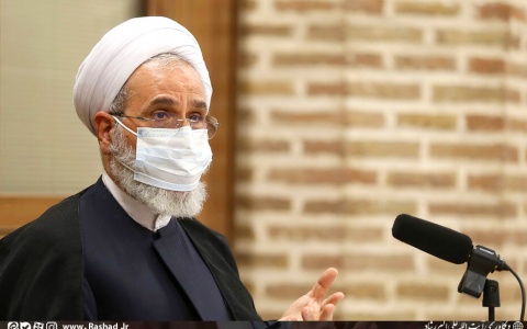 فقه موجود بر اساس نیازهای روز بازسازی شود